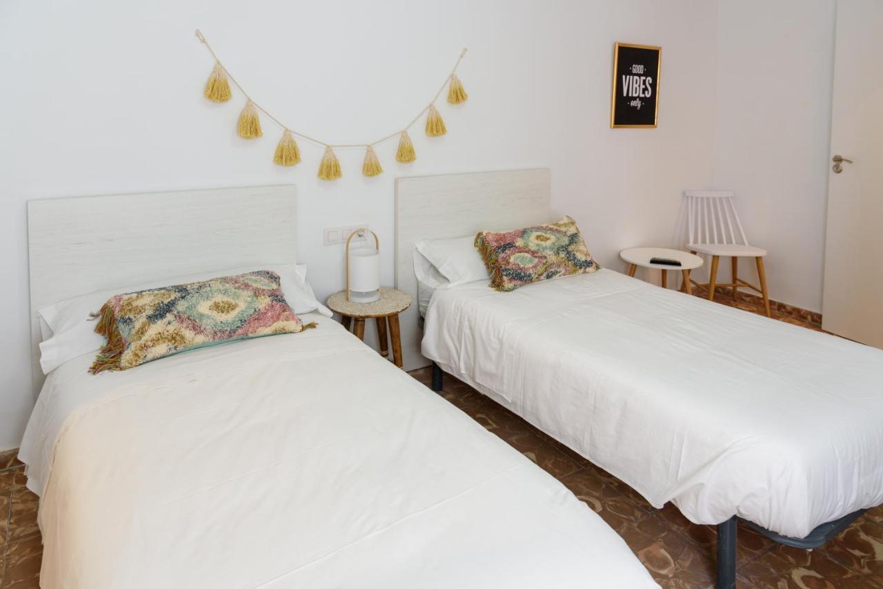 Hostal Beni ベニカシム エクステリア 写真