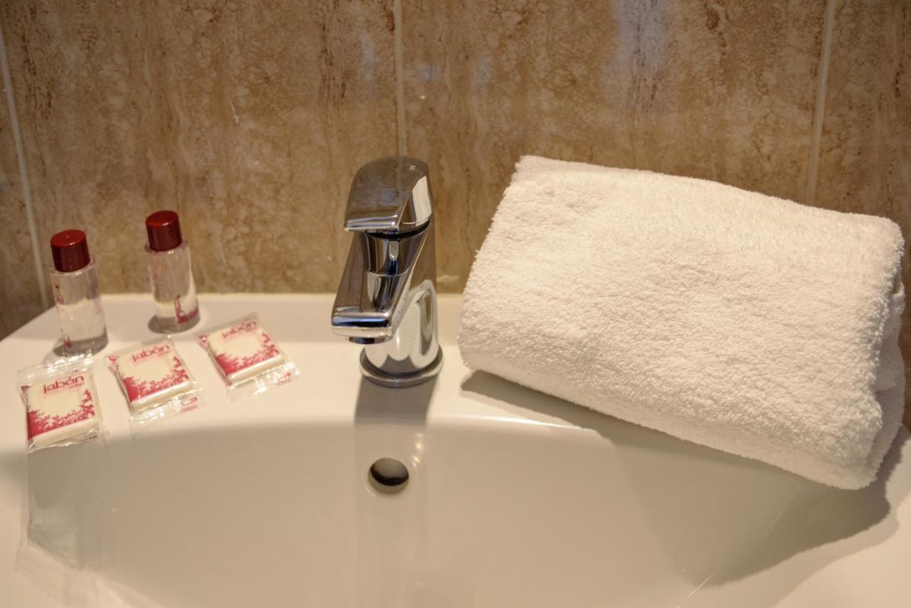 Hostal Beni ベニカシム エクステリア 写真