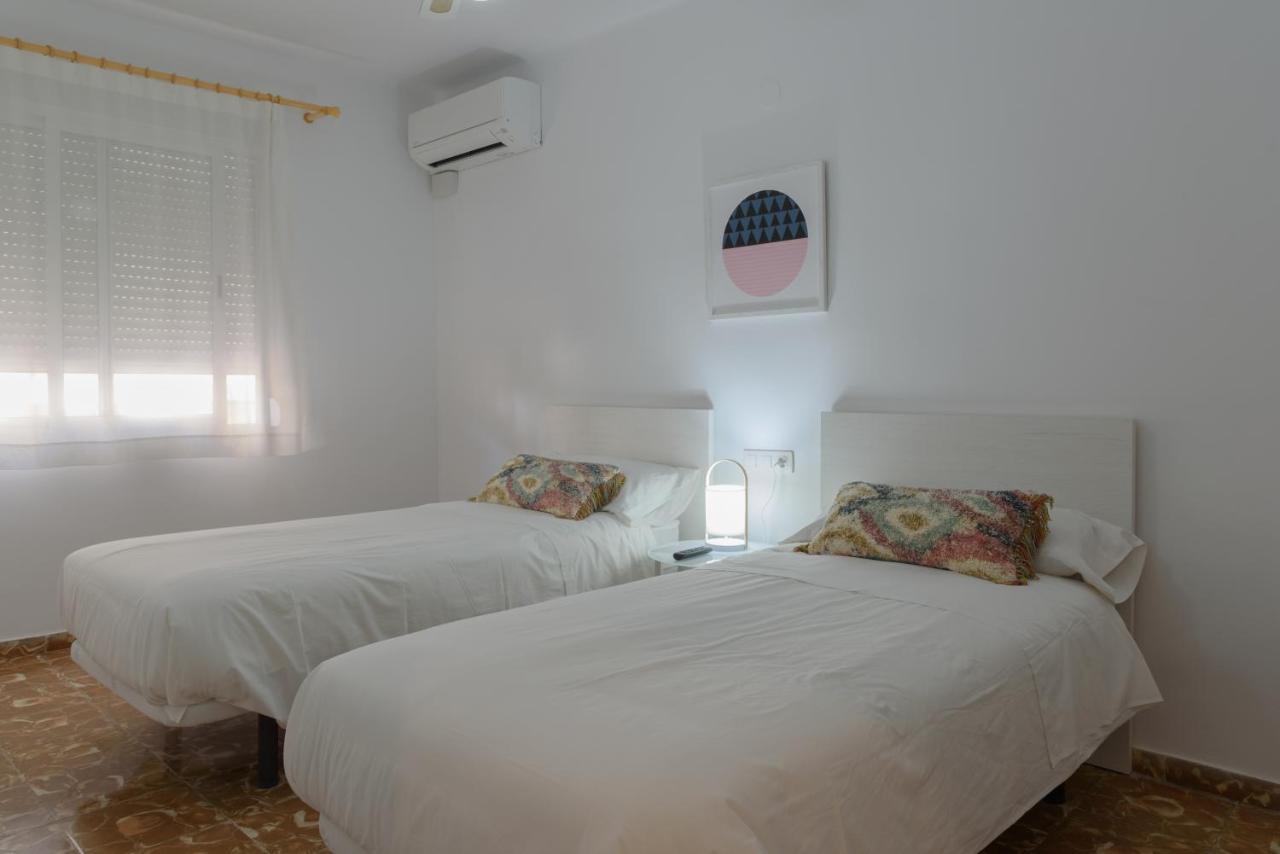 Hostal Beni ベニカシム エクステリア 写真