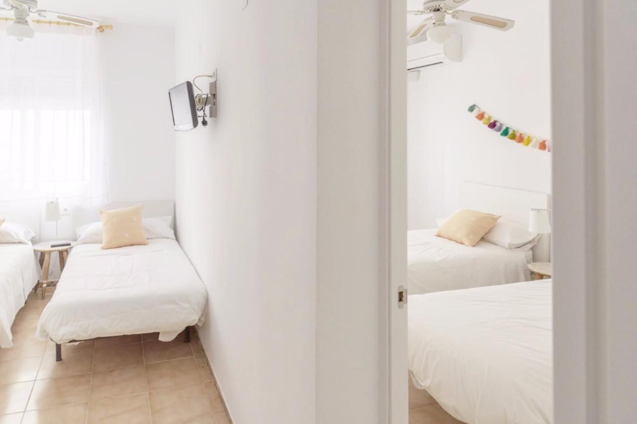 Hostal Beni ベニカシム エクステリア 写真